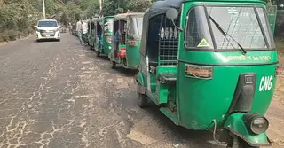 রাঙামাটিতে এলপিজি গ্যাসের তীব্র সংকট; অটোরিকশাচালকদের ভোগান্তি